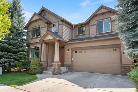 1228 NE Steins Pillar Dr, Prineville, OR 97754