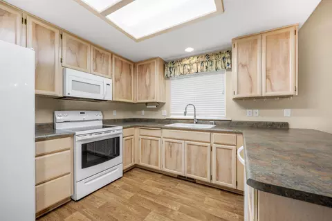 499 St Clair Way, Eagle Point, OR 97524 photo 7
