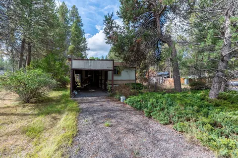55521 Gross Dr, Bend, OR 97707 photo 3
