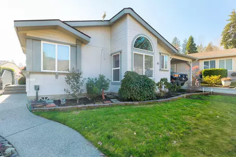 105 NW Wrightwood Cir, Grants Pass, OR 97526