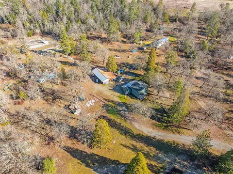 5690 Lake Shore Dr, Selma, OR 97538