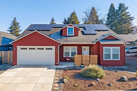 1831 Dulcimer Ln, Medford, OR 97501