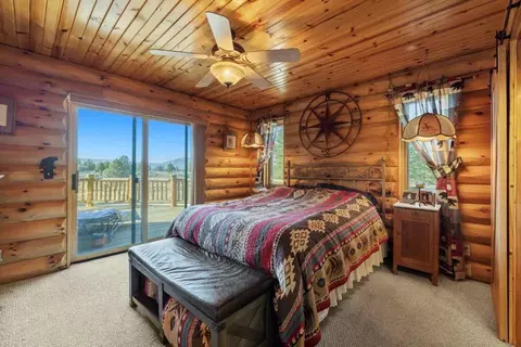 Bedroom - 23074 Rivercrest Dr, Sprague River, OR 97639 photo 1 of 5