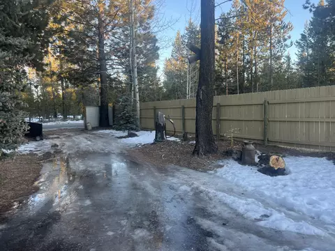Undisclosed, Bend, OR 97707 photo 2