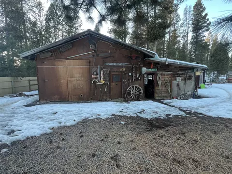 Undisclosed, Bend, OR 97707 photo 12