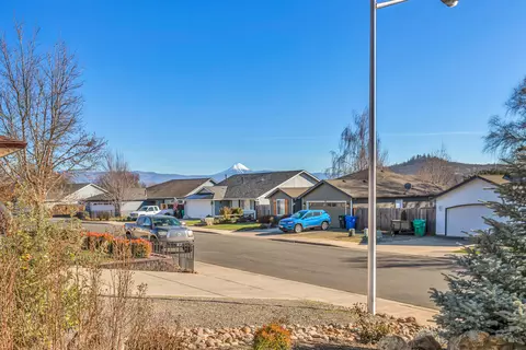 507 Westminster Dr, Eagle Point, OR 97524 photo 32