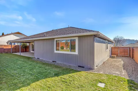 507 Westminster Dr, Eagle Point, OR 97524 photo 36