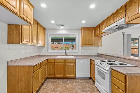 507 Westminster Dr, Eagle Point, OR 97524 photo 12