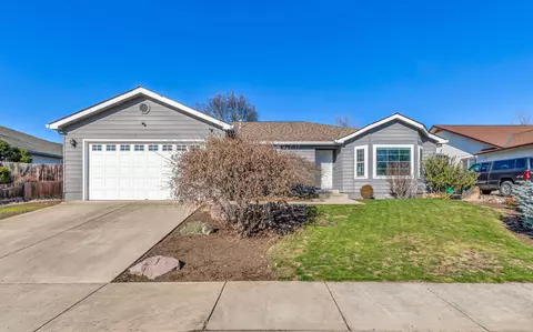507 Westminster Dr, Eagle Point, OR 97524 photo 2