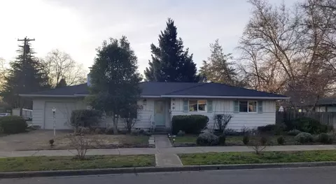 548 Eastwood Dr, Medford, OR 97504