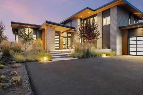 61409 Skene Trl, Bend, OR 97702 photo 2