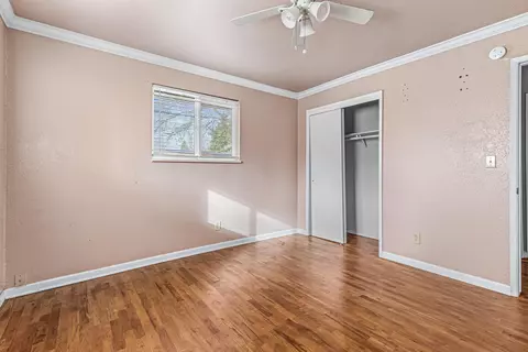 Bedroom - 302 Ortega Ave, Eagle Point, OR 97524 photo 2 of 6