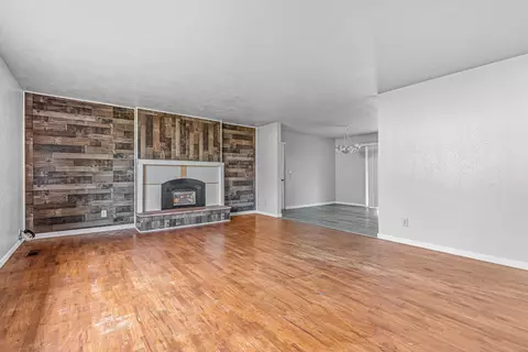 Living - 302 Ortega Ave, Eagle Point, OR 97524 photo 1 of 4