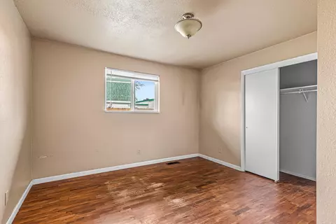 Bedroom - 302 Ortega Ave, Eagle Point, OR 97524 photo 5 of 6