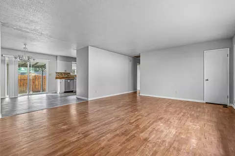 Living - 302 Ortega Ave, Eagle Point, OR 97524 photo 3 of 4