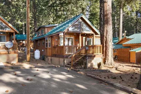 7900 Hyatt Prairie Rd # 25, Ashland, OR 97520