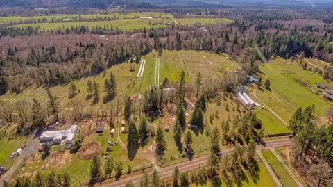 640 Garner Rd, Cave Junction, OR 97523 photo 4