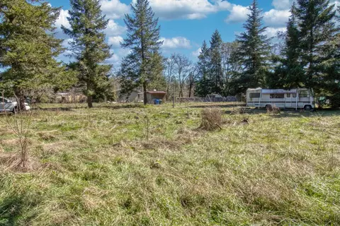 640 Garner Rd, Cave Junction, OR 97523 photo 8