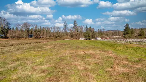 640 Garner Rd, Cave Junction, OR 97523 photo 6