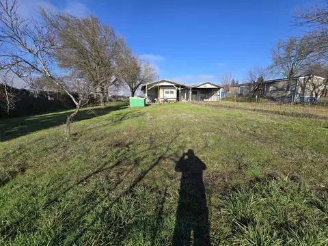 2313 Gramercy Dr, White City, OR 97503