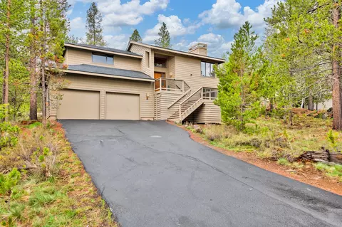 18001 Tan Oak Ln #2, Sunriver, OR 97707