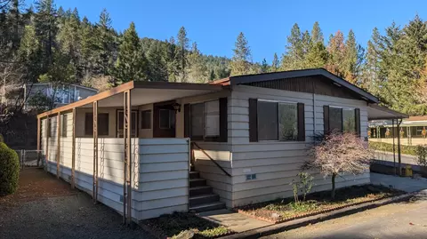 315 W Evans Creek Rd UNIT 38, Rogue River, OR 97537
