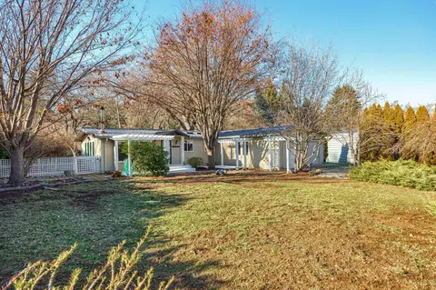 3500 W Hills Ter, Medford, OR 97501