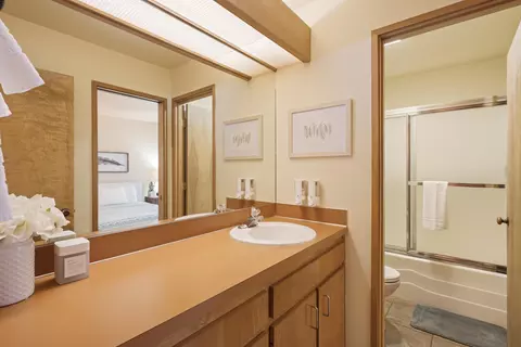 Bath - 19717 SW Mt Bachelor Dr #148, Bend, OR 97702 photo 1 of 3