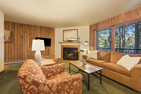 Living - 19717 SW Mt Bachelor Dr #148, Bend, OR 97702 photo 5 of 5