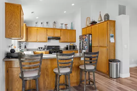 Kitchen - 120 Samuel Ln, Phoenix, OR 97535 photo 1 of 3