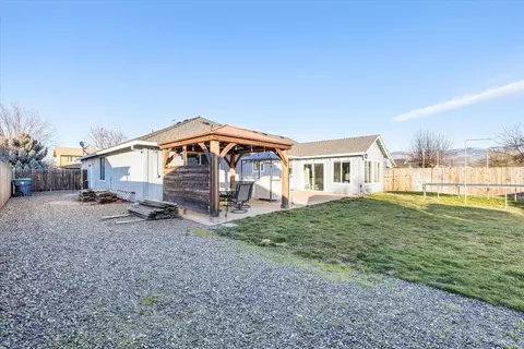 Exterior - 120 Samuel Ln, Phoenix, OR 97535 photo 3 of 6