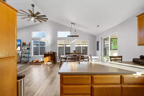 Entry Way - 120 Samuel Ln, Phoenix, OR 97535 photo 1 of 2