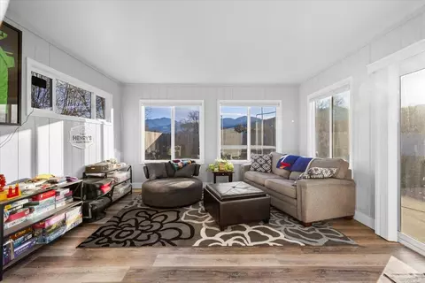 Living - 120 Samuel Ln, Phoenix, OR 97535 photo 1 of 1