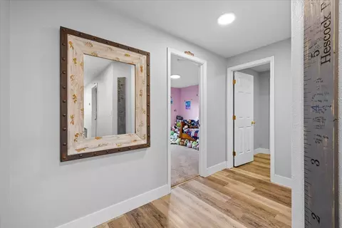 Entry Way - 120 Samuel Ln, Phoenix, OR 97535 photo 2 of 2