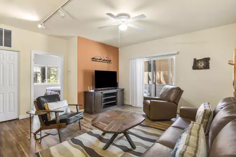 56856 Enterprise Dr #I-6, Sunriver, OR 97707