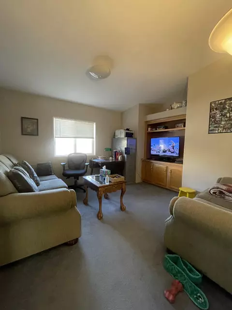 Living - 115 N Willow St, Merrill, OR 97633 photo 5 of 5