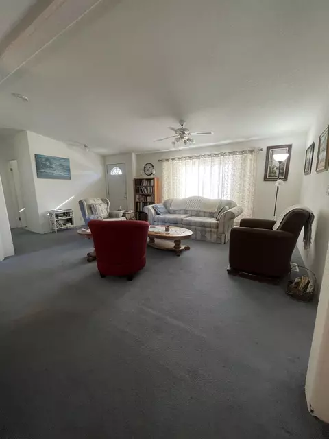 Living - 115 N Willow St, Merrill, OR 97633 photo 4 of 5