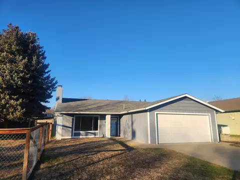 1508 SW Rogue River Dr, Grants Pass, OR 97526