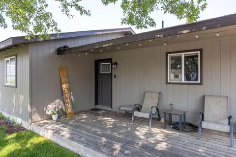 845 NW Maple Ln, Redmond, OR 97756