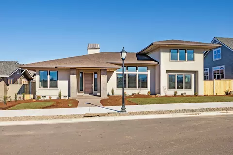 4129 Shamrock Dr, Medford, OR 97504