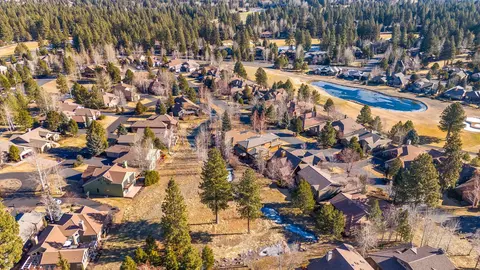View/Area - 61956 Fall Creek Loop, Bend, OR 97702 photo 2 of 4