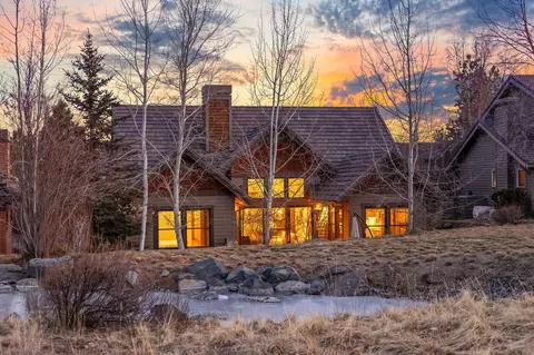 Exterior - 61956 Fall Creek Loop, Bend, OR 97702 photo 7 of 10