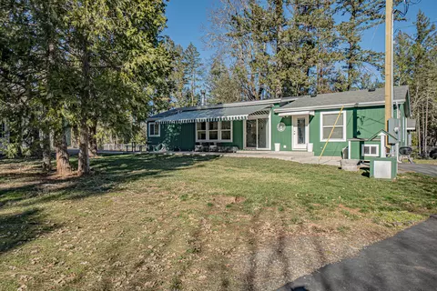 5540 Rogue River Dr, Eagle Point, OR 97524 photo 2