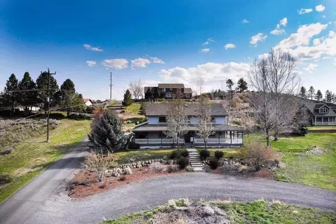 3820 Beverly Dr, Klamath Falls, OR 97603