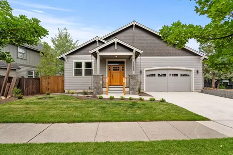20600 Sierra Dr, Bend, OR 97701