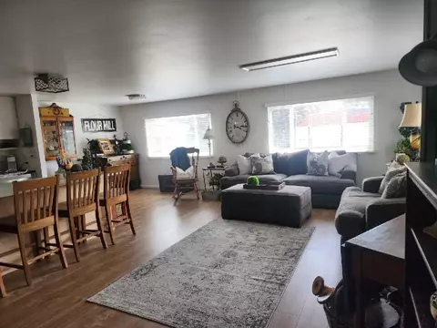 355 Colver Rd #75, Talent, OR 97540