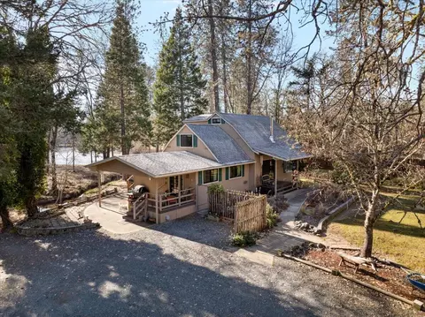 3455 Russell Rd, Grants Pass, OR 97526