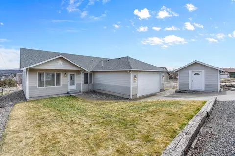 757 SW Sunrise St, Madras, OR 97741