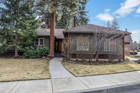 60932 Crested Butte Ln, Bend, OR 97702