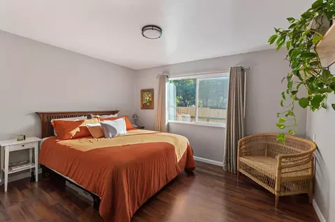 Bedroom - 406 E River St, Cave Junction, OR 97523 photo 1 of 2